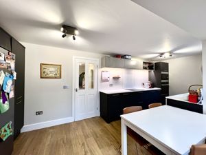 Dining Kitchen- click for photo gallery